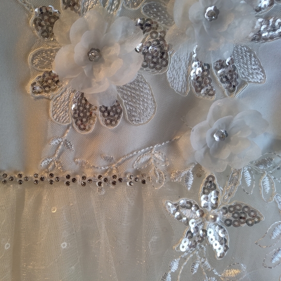 Princess Daliana beautiful elegant girl's white dress - Picture 9 of 15